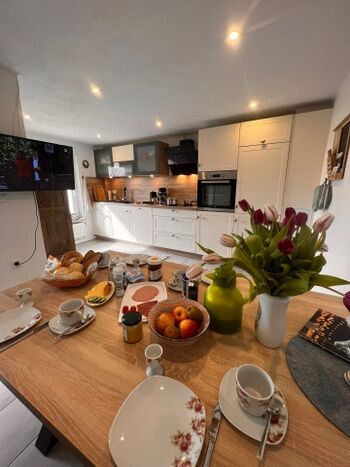 Küche und Essbereich