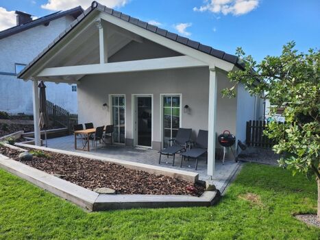 Gartenansicht / Terrasse