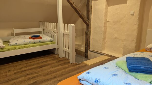 Schalfzimmer 2 OG Links