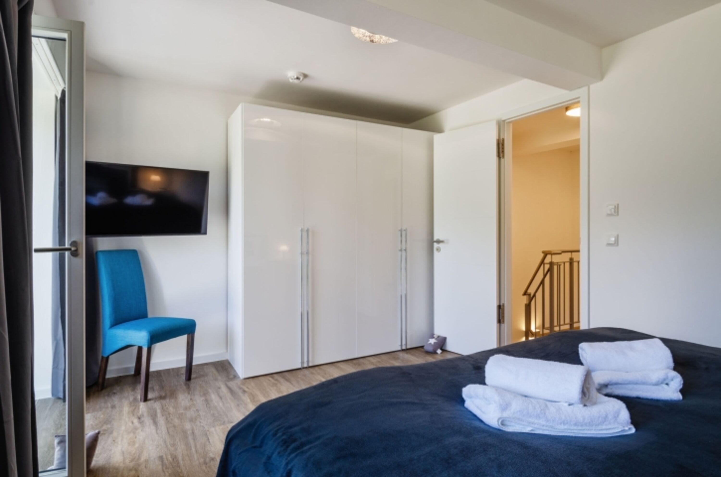 Schlafzimmer 1