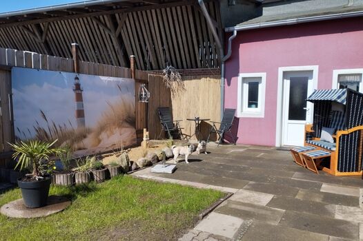 Gartenansicht mit Terrasse