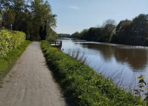 Wanderweg bei uns an der Brake in Brunsbüttel
