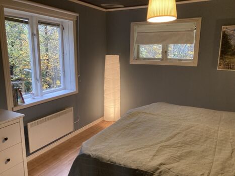  Schlafzimmer 1 mit 1,60 m x 2,00 m Boxspringbett