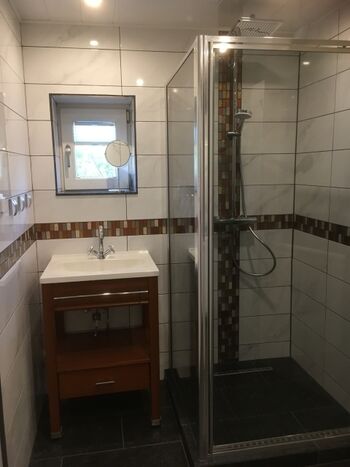 Versorgungsraum Wasch/ Duschmöglichkeit Erdgeschoss