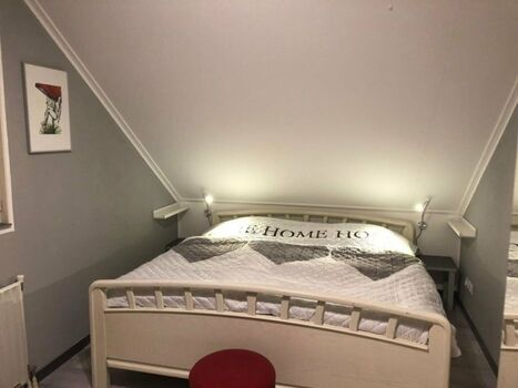 Schlafkammer 1 (180x 00)