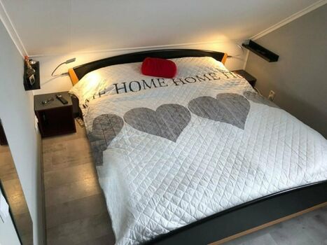 Schlafzimmer 2 (180x200)