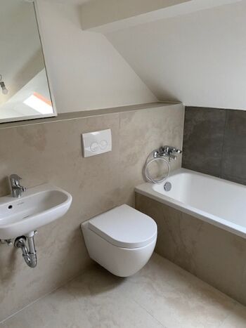 Bad Obergeschoß Deckenhöhe 2 m