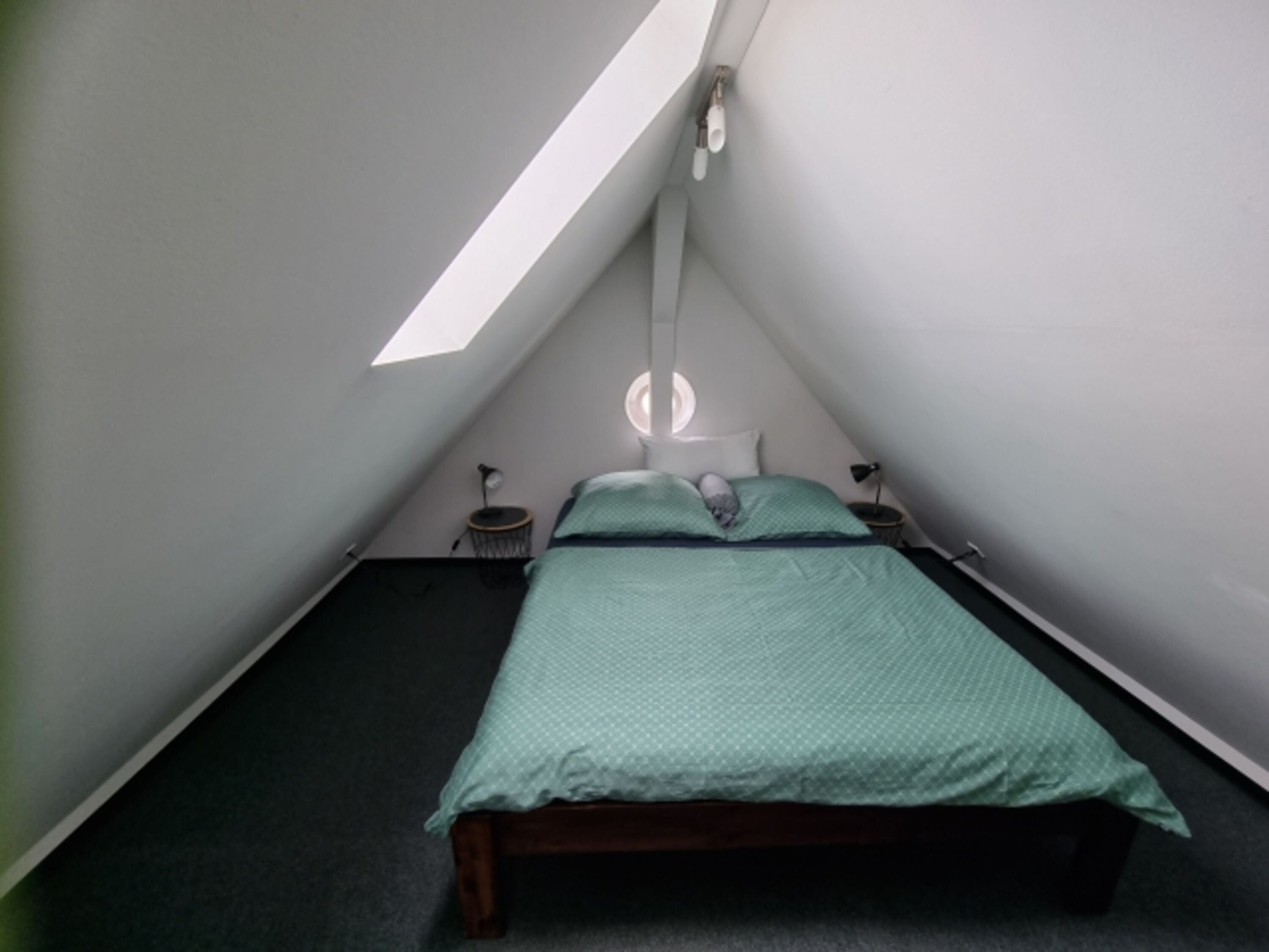 160x200 Bett im offenen Sitzboden
