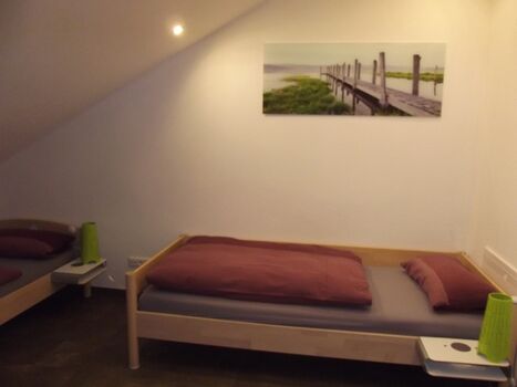 Zweites Schlafzimmer 