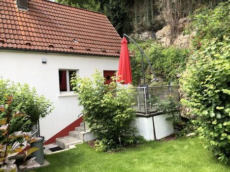 Freistehendes Ferienhaus mit umzäunten Garten zur Alleinnut ...