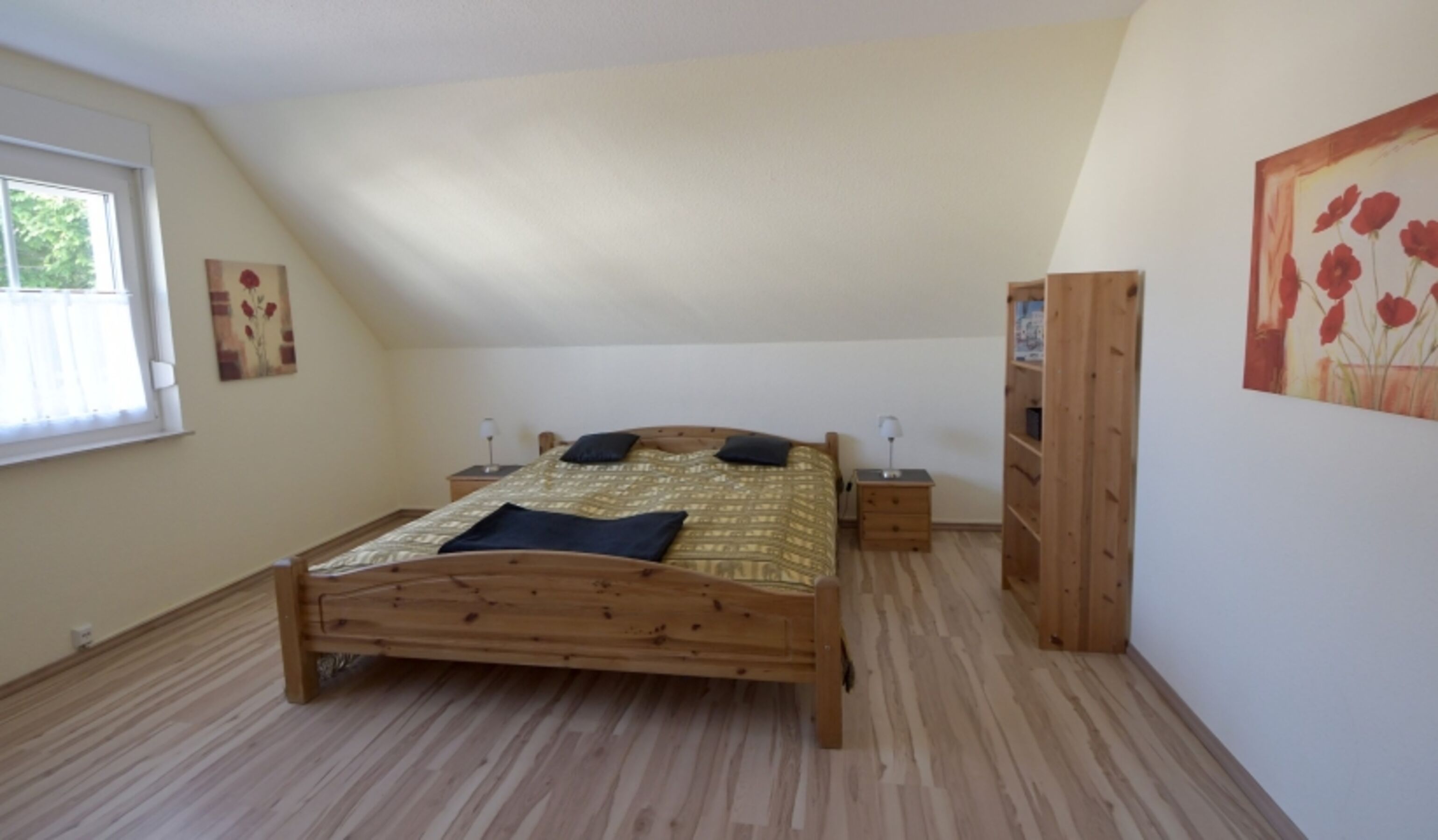 Schlafzimmer 2 (OG)