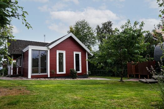 Hausansicht vom Garten