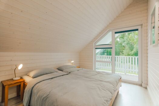 Schlafzimmer oben links