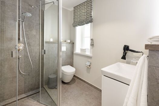 Badezimmer drei im Souterrain