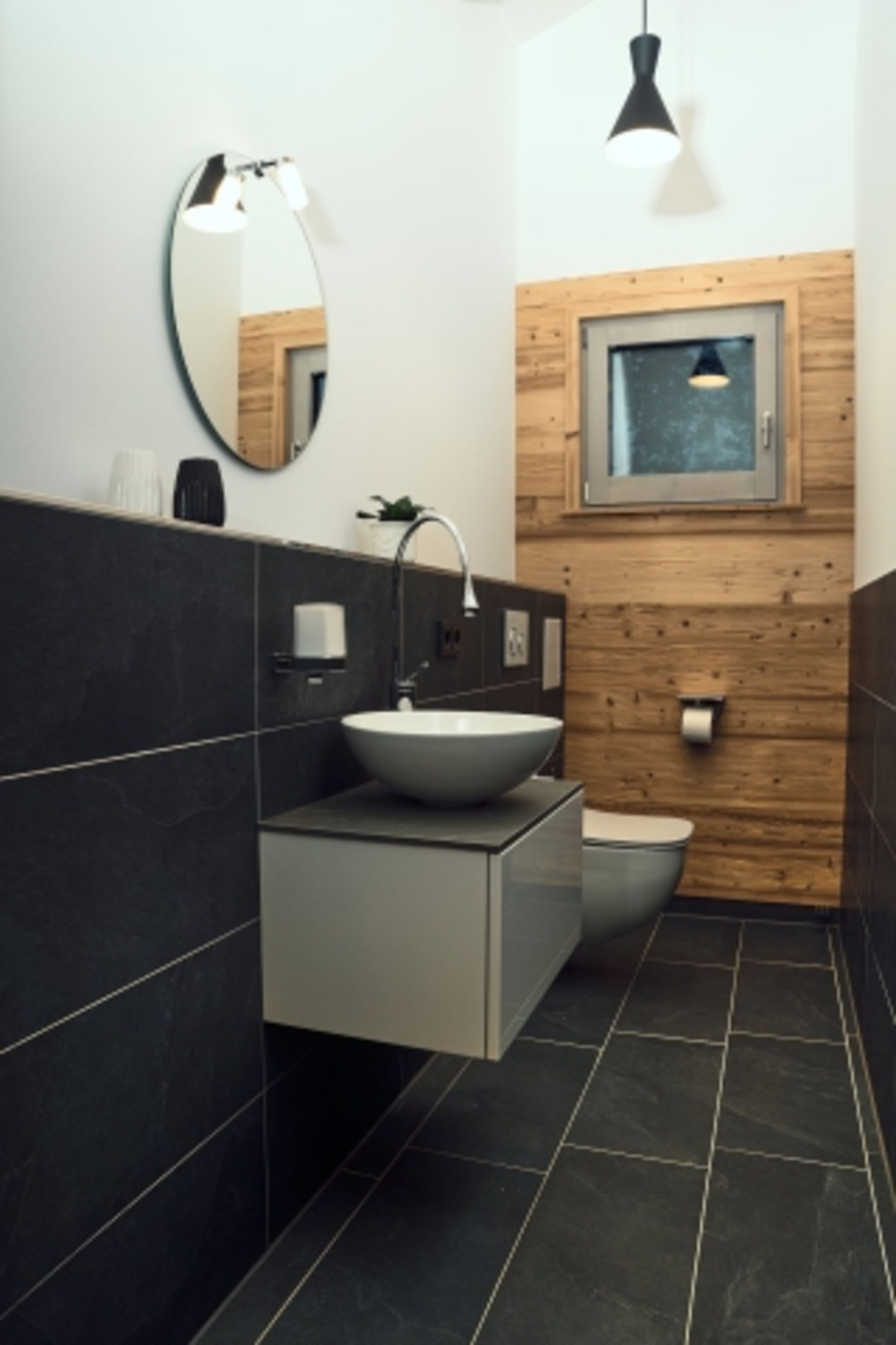 separates WC im Chalet