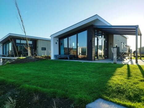 Ferienhaus direkt am Wasser