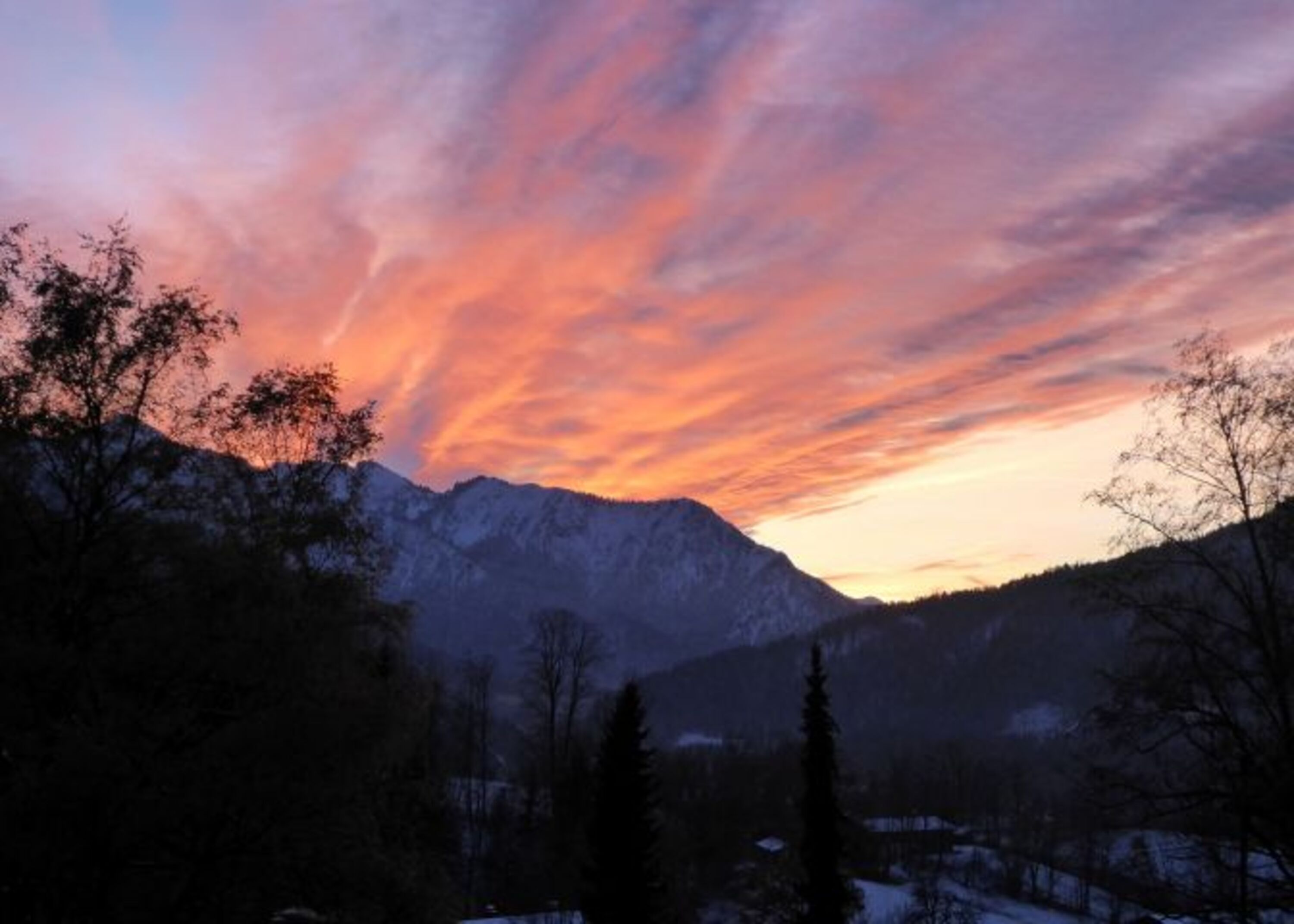 Sonnenuntergang am Haus