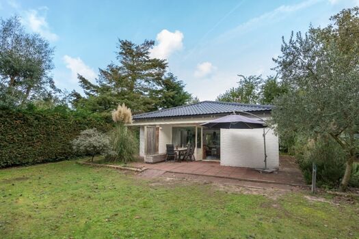 Das freistehende Ferienhaus mit sonnigem, eingezäuntem Garten