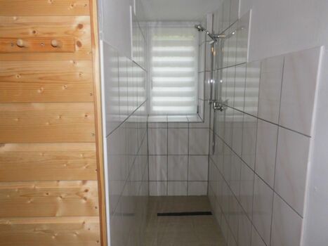 Dusche im Saunabereich Parterre