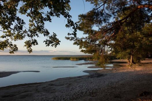 Der Fleesensee ist zu Fuß oder per Rad über einen schönen Feldweg zu erreichen