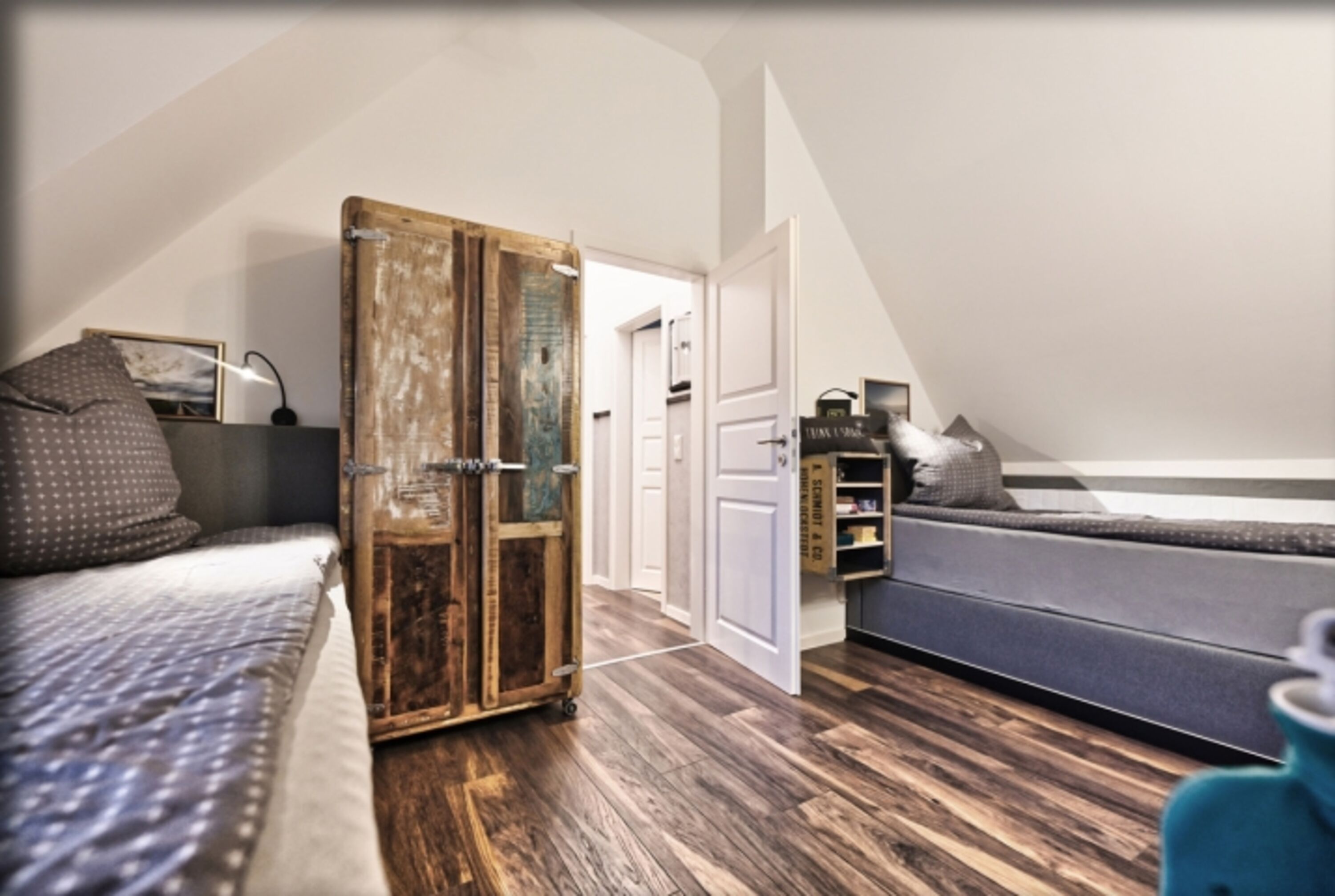 Schlafzimmer 1