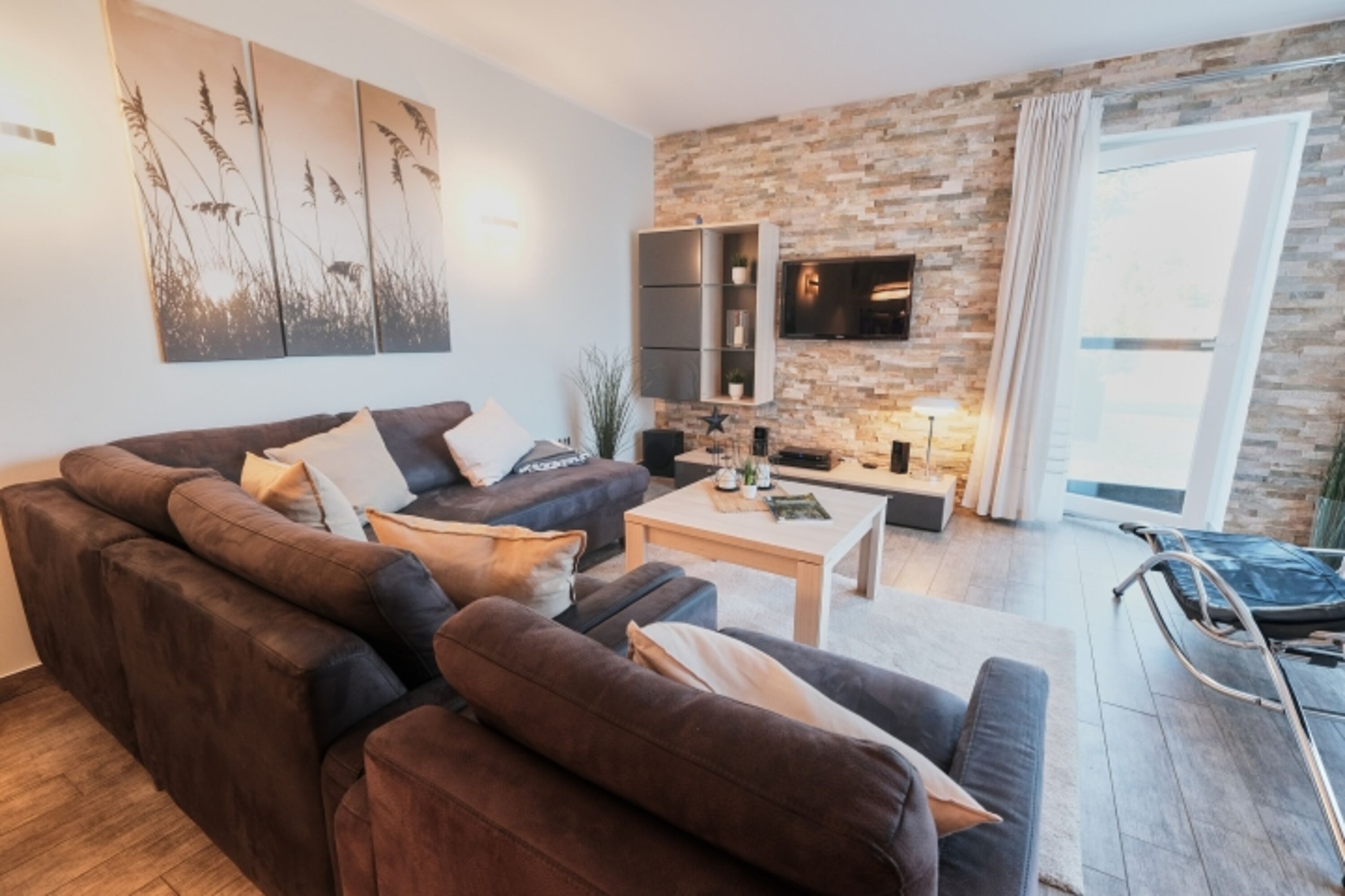 Flatscreen TV mit Prime und Netflix Streaming TV