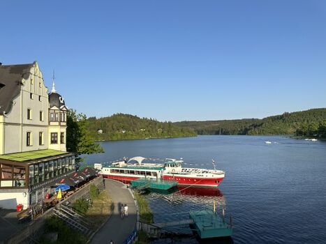 Bleilochtalsperre mit Fahrgastschiffen und Bootsausleih, für jeden etwas dabei