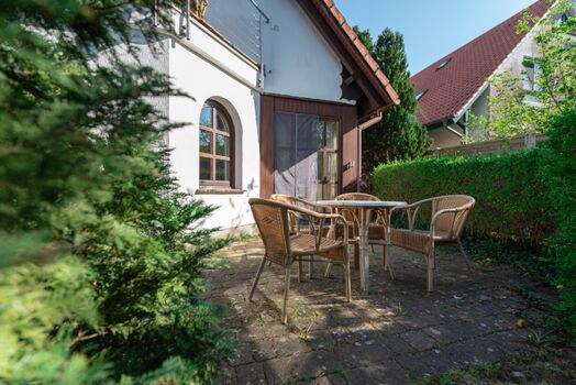 Terrasse hinter dem Haus