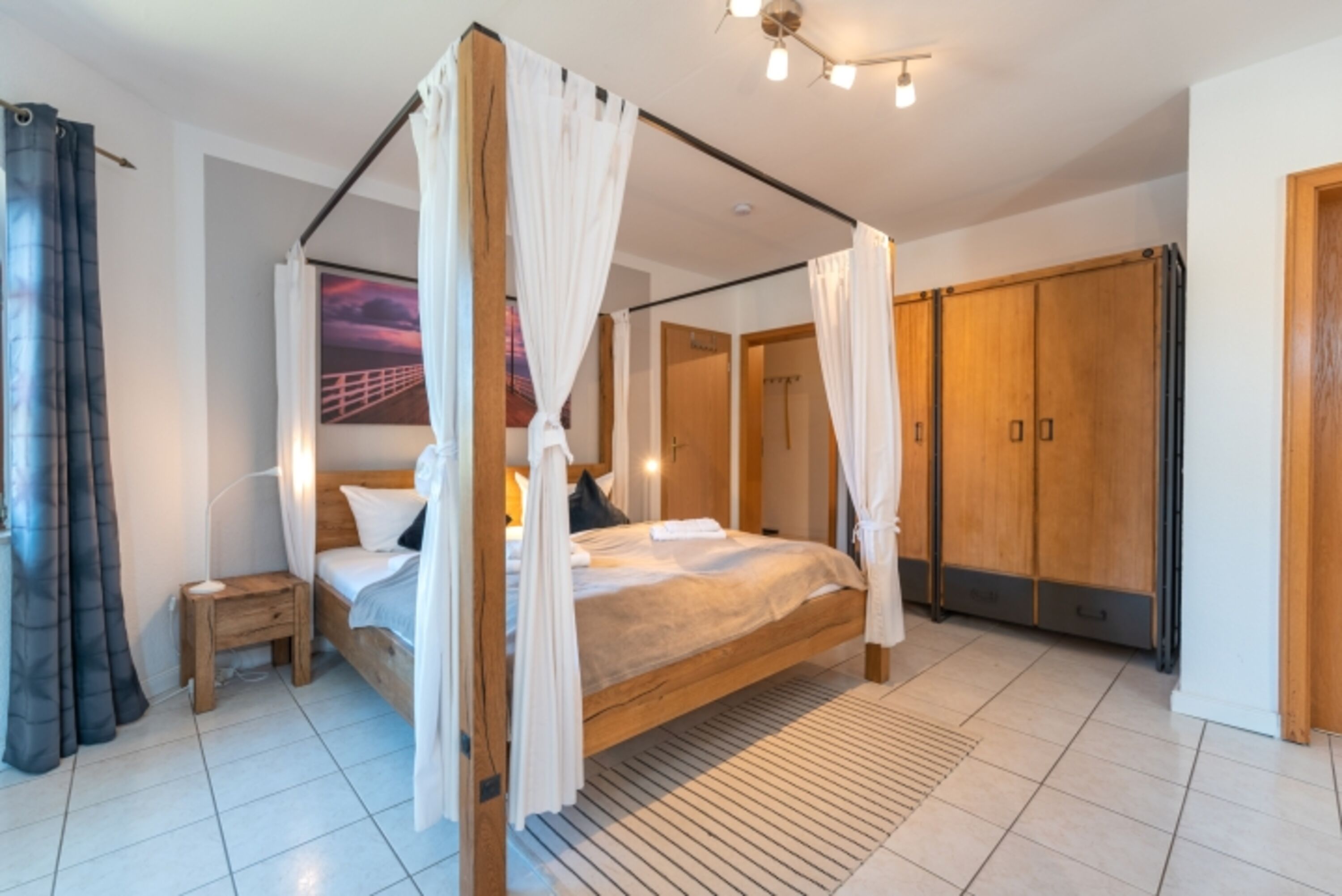 Schlafzimmer 1