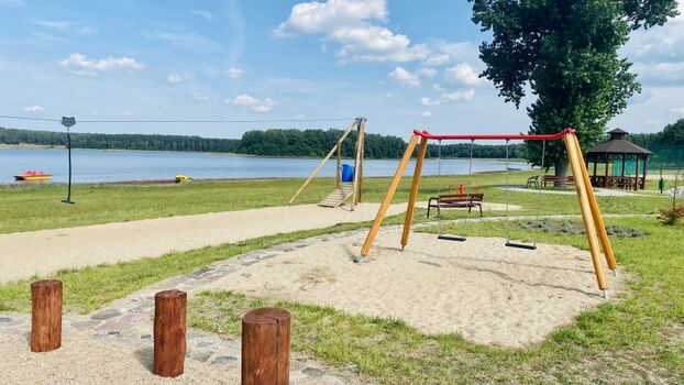 Spielplatz am See