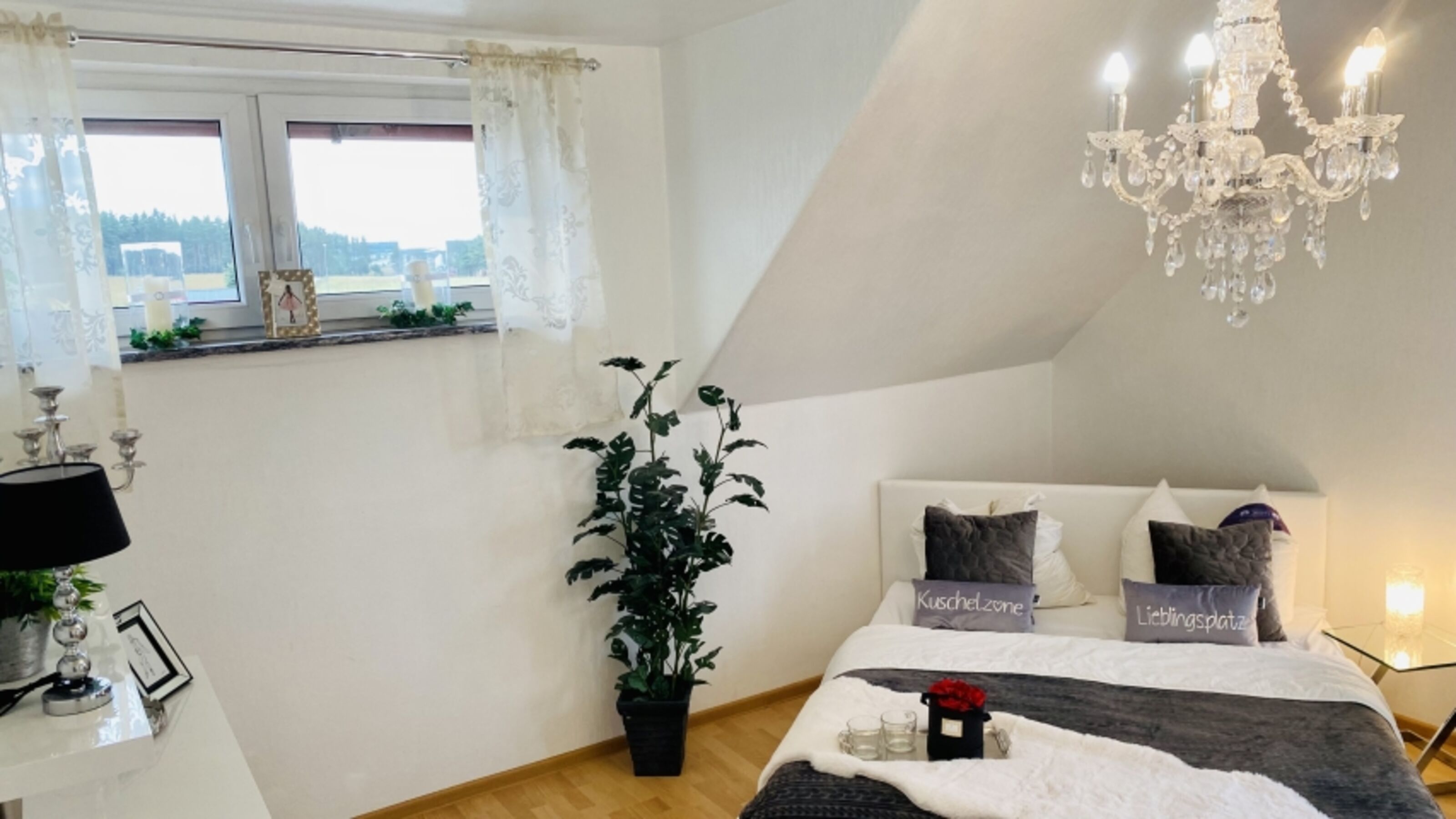 Schlafzimmer III