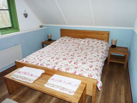 Schlafzimmer oben links