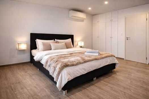 1. Schlafzimmer OG