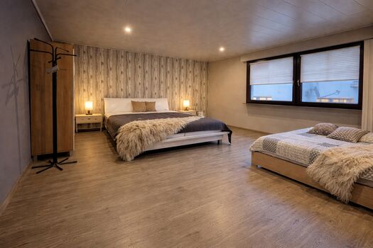 2. Schlafzimmer OG