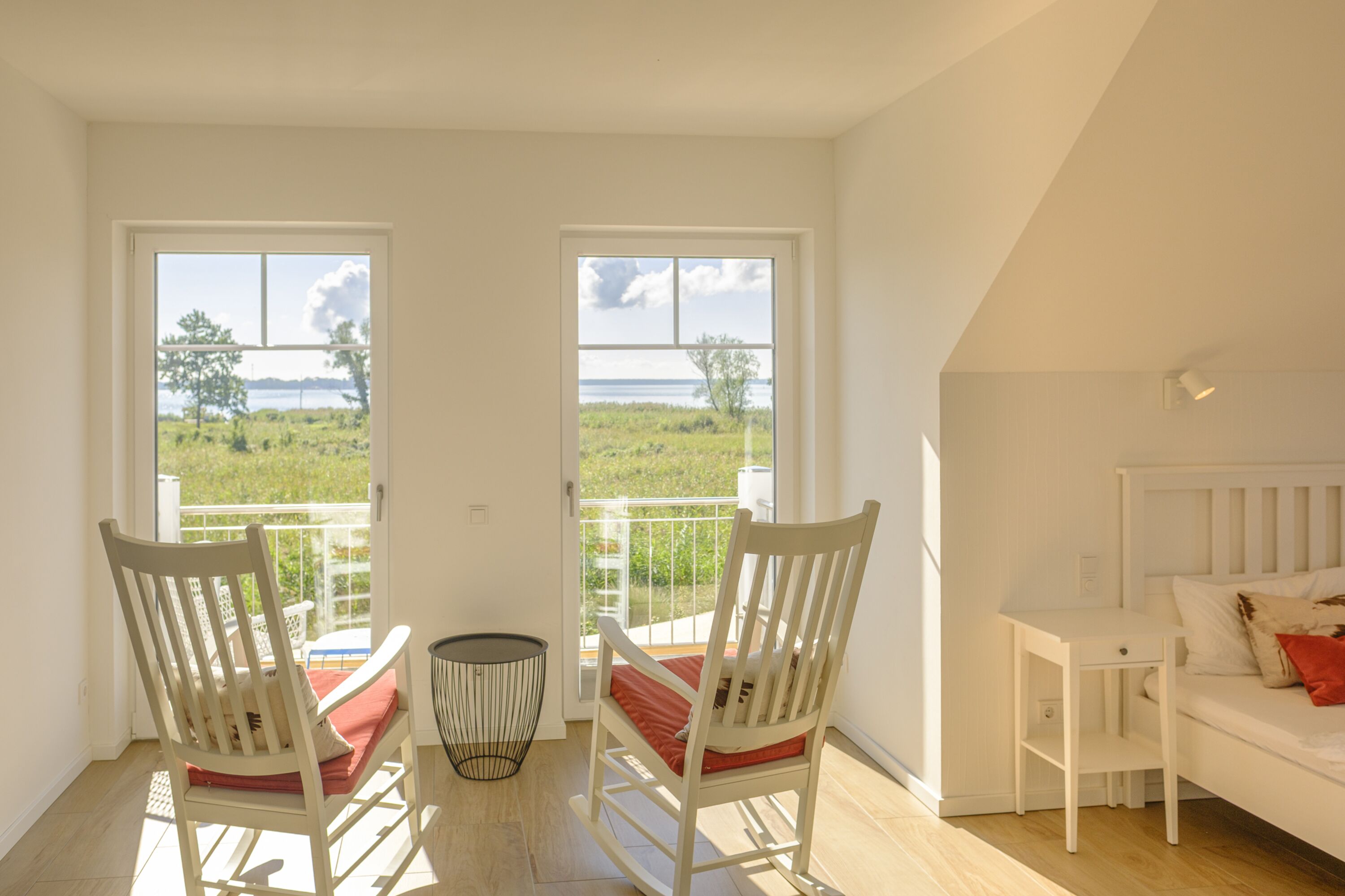 Der Blick aus dem Fenster im großen Schlafzimmer OG.