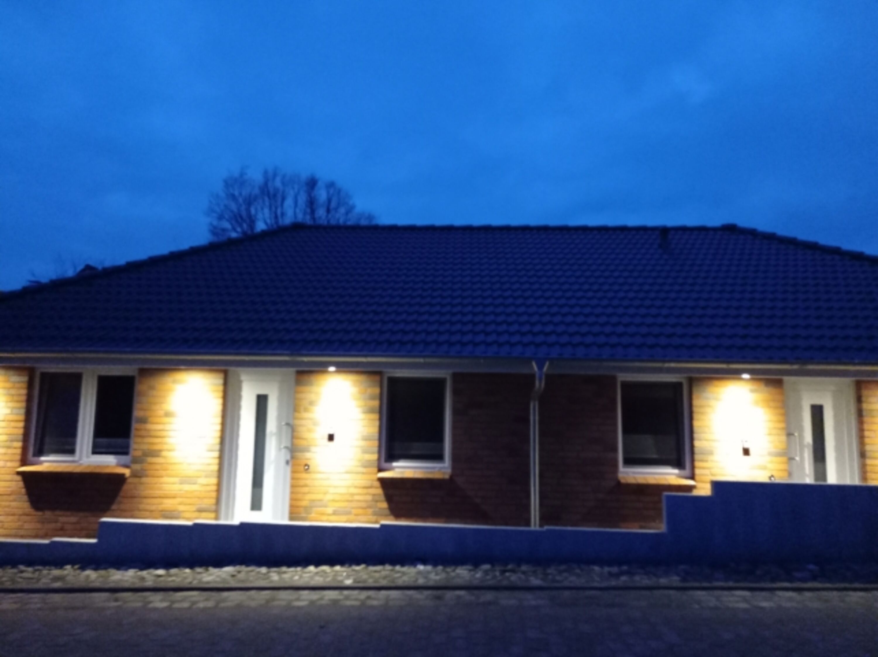 gut ausgeleuchtet