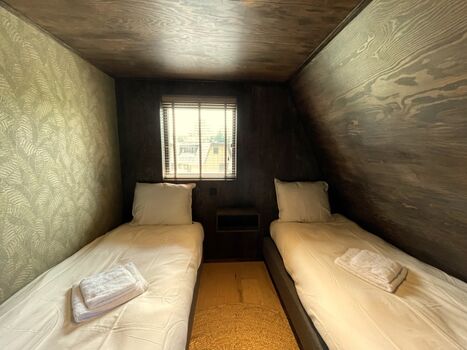 Schlafzimmer zwei Einzelbetten