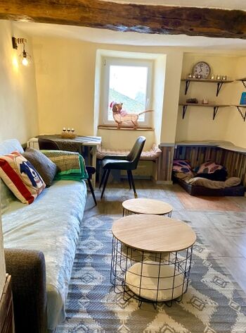 Wohnzimmer mit Essbereich