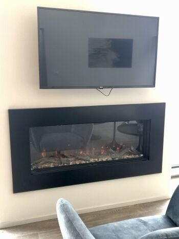 TV- Elektrokamin Wohnzimmer