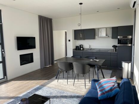 gemütlich mit Smart-TV und Kamin