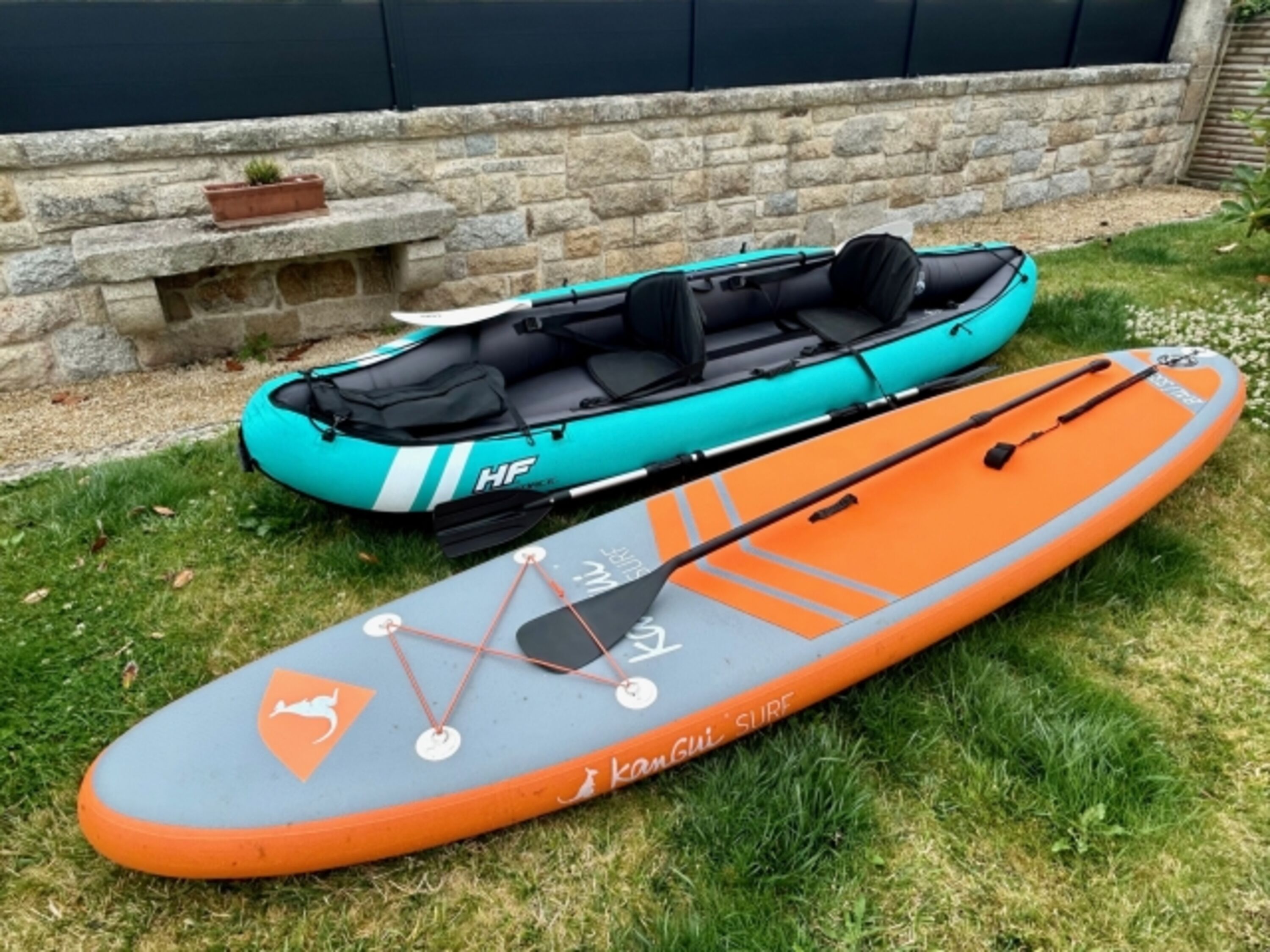 Stand-up Paddle, Kayak und auch Fahrrader für Sie :)