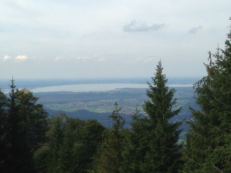 Hemmersuppenalm mit Ckiemseeblick 