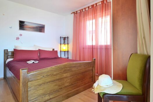 Schlafzimmer 1 Doppelbett 