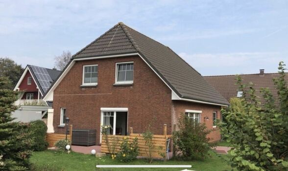 Ferienhaus von hinten 