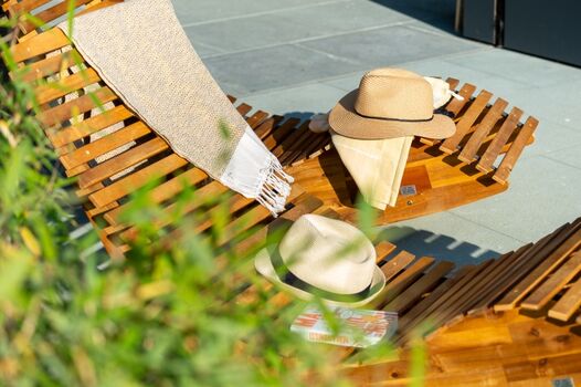 Sonnenliegen im Außenbereich