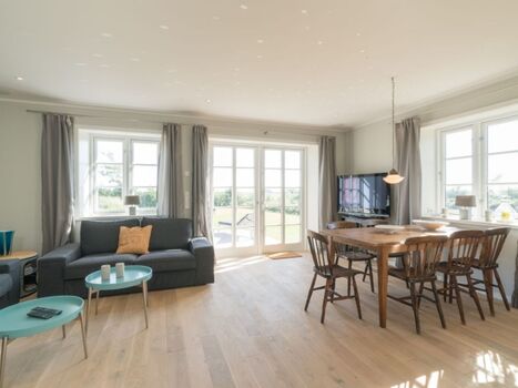 Wohn- und Essbereich