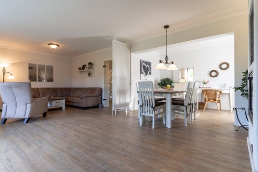 Wohn- und Essbereich