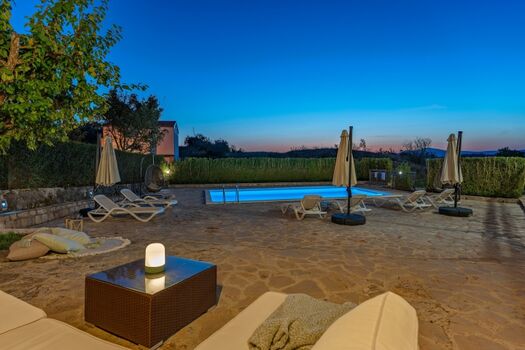 Genießen Sie Ihren Sommerabend in der wunderschönen Villa Hacienda Sylvia