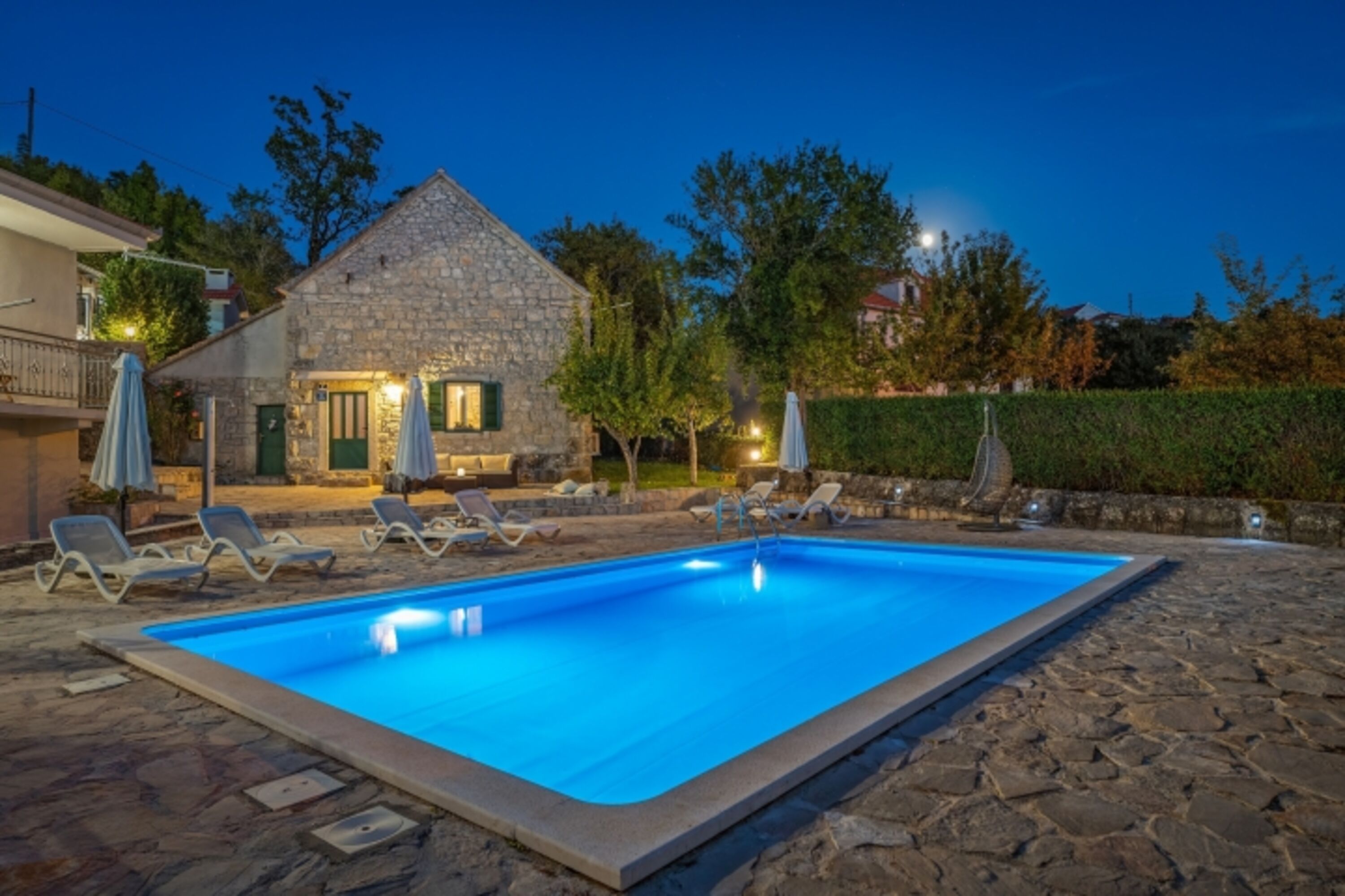 Abgeschiedene 4-Schlafzimmer-Villa Hacienda Sylvia mit 45 m2 beheiztem Pool