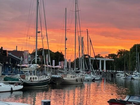 Boote, Boote, Boote und Abendrot